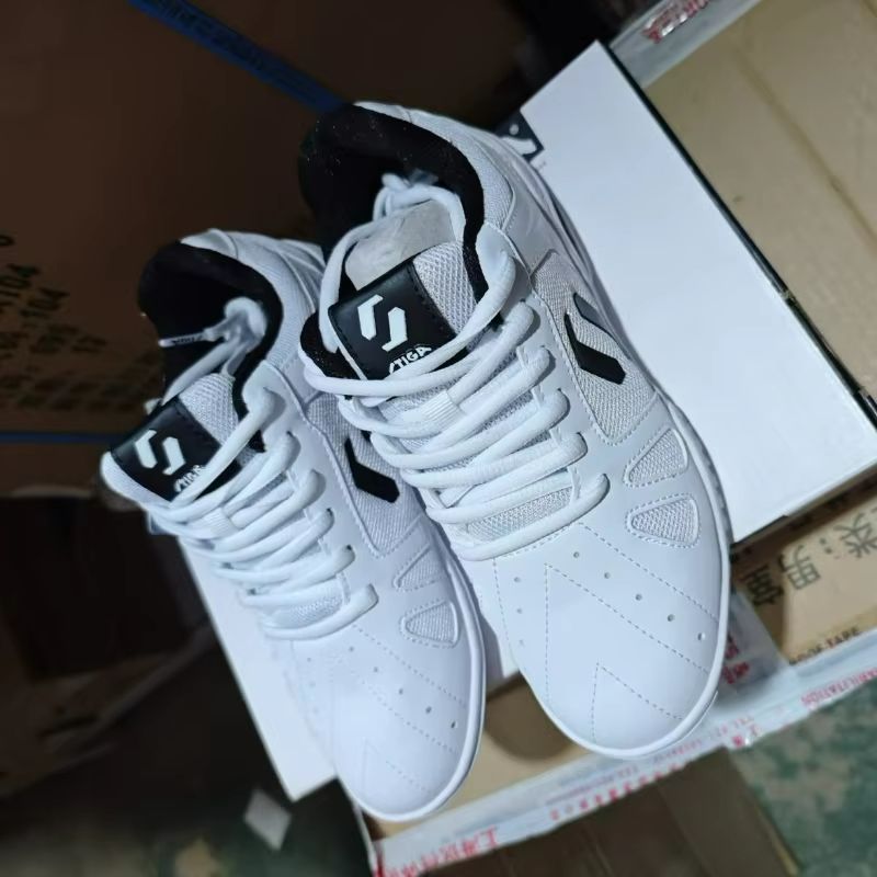 Scarpe da ping pong di marca d - Table Tennis Shoes recensione e prezzo